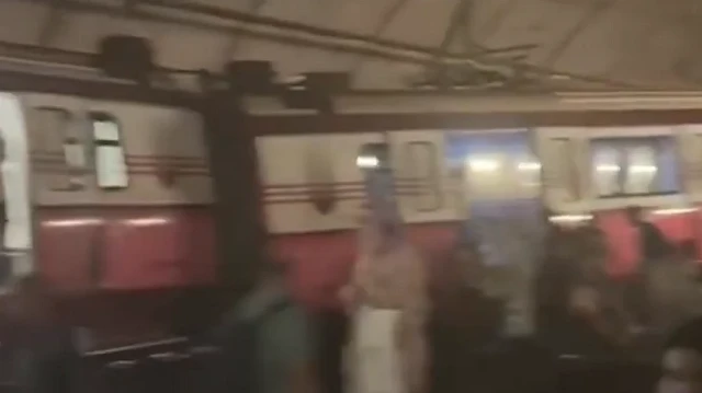 M4 metrosu Bostancı istasyonunda raydan çıktı