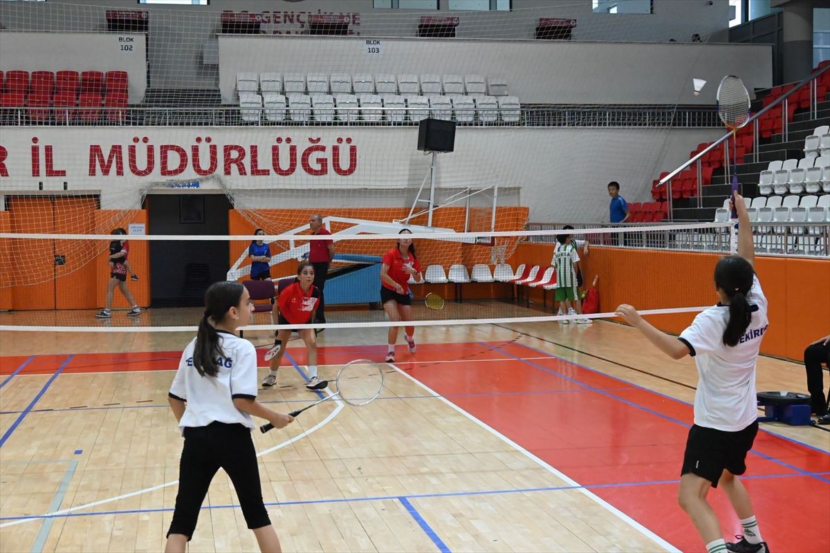 Edirne'de ANALİG badminton grup müsabakaları tamamlandı