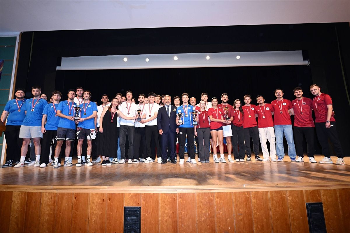 Anadolu Üniversitesi Spor Ödülleri sahiplerini buldu