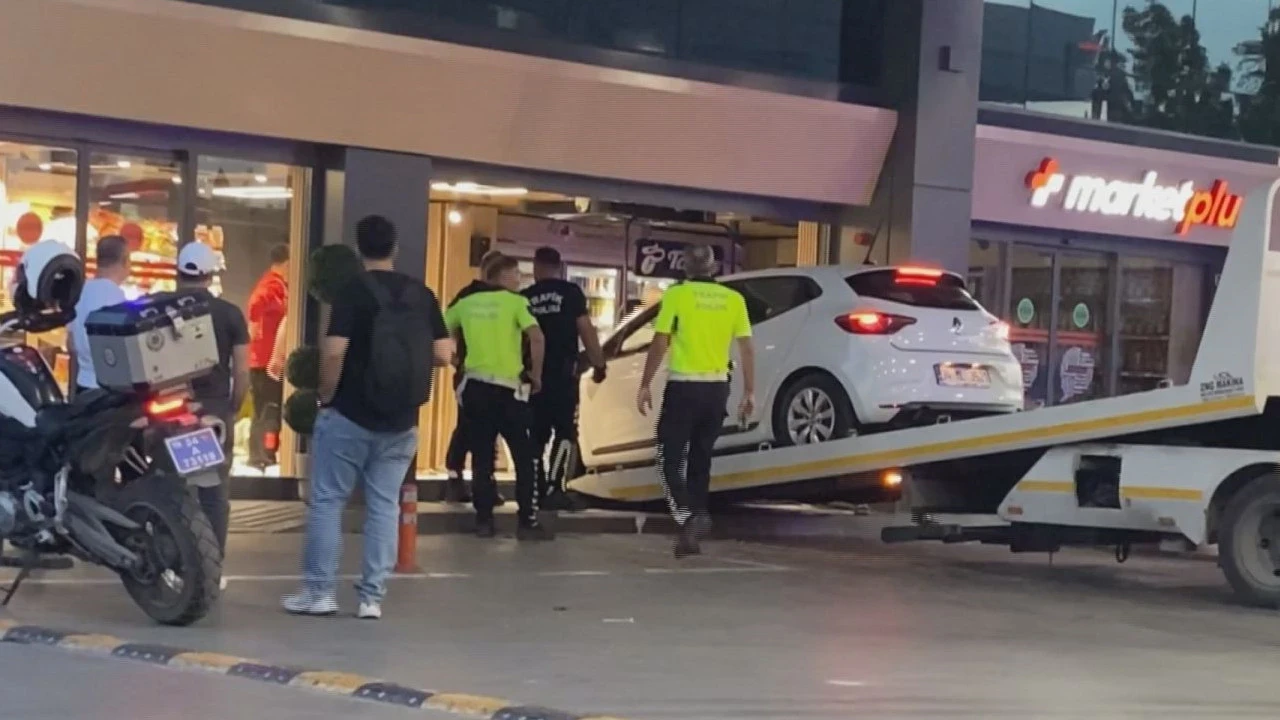 Alışveriş yaparken kabusu yaşadı: Bağcılar’da istasyon marketinde feci kaza