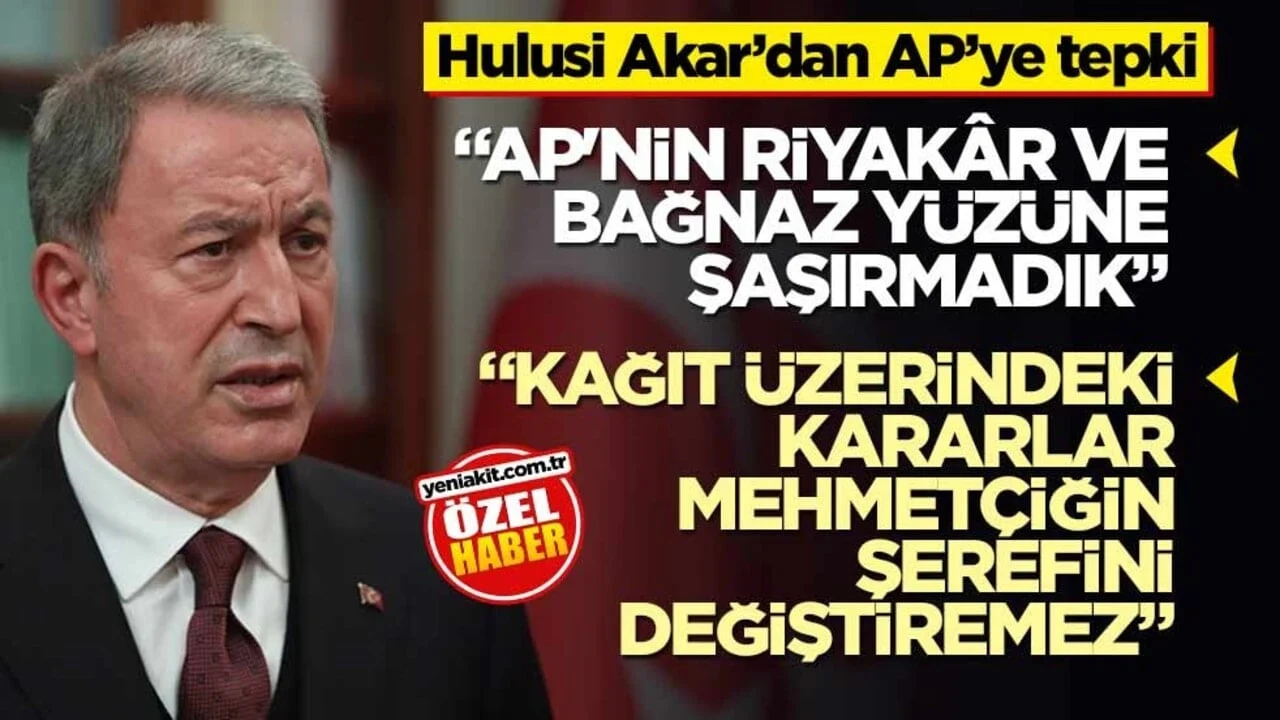 Hulusi Akar’dan AP’ye tepki! “Kağıt Üzerindeki Kararlar Mehmetçiğin Şerefini Değiştiremez”