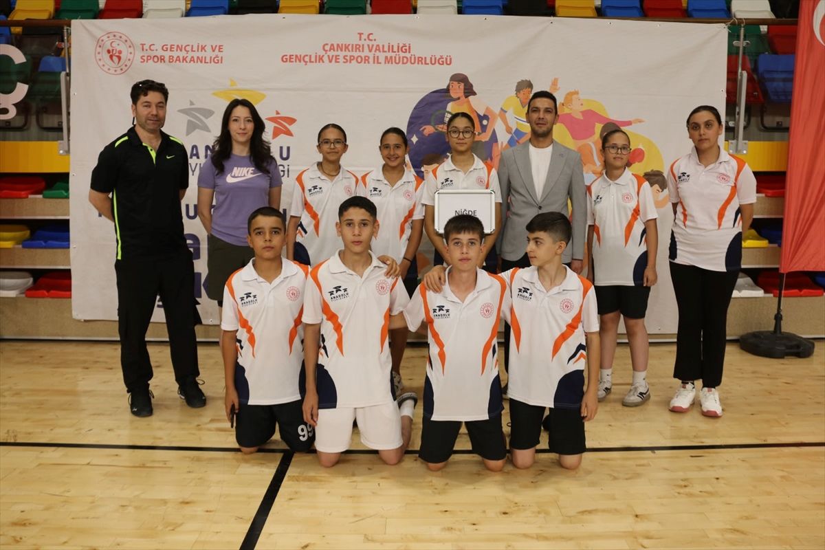 Niğde Erkek Badminton Takımı, Anadolu Yıldızlar Ligi'nde Türkiye şampiyonu oldu