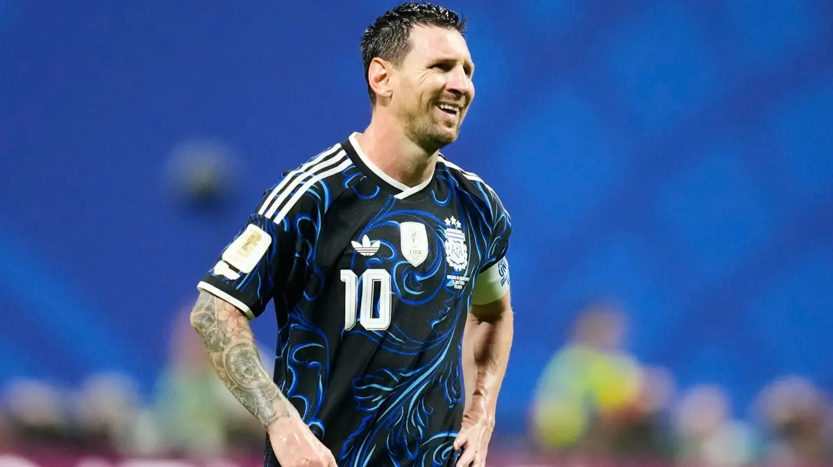 Zlatan Ibrahimovic'ten Lionel Messi'ye övgü dolu sözler
