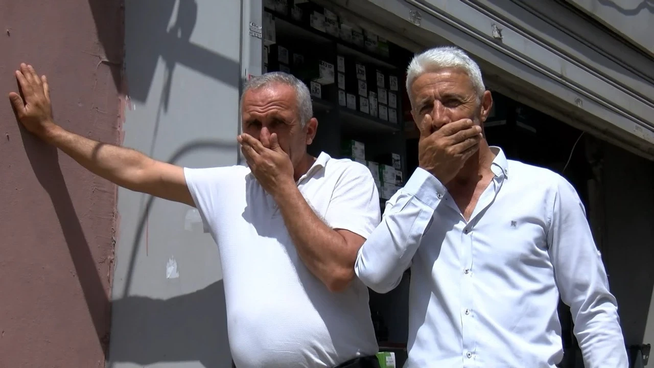 Bağcılar'da dehşet! Çocuklar araçta ceset buldu! Kokunun peşinden gidip kabusu yaşadılar
