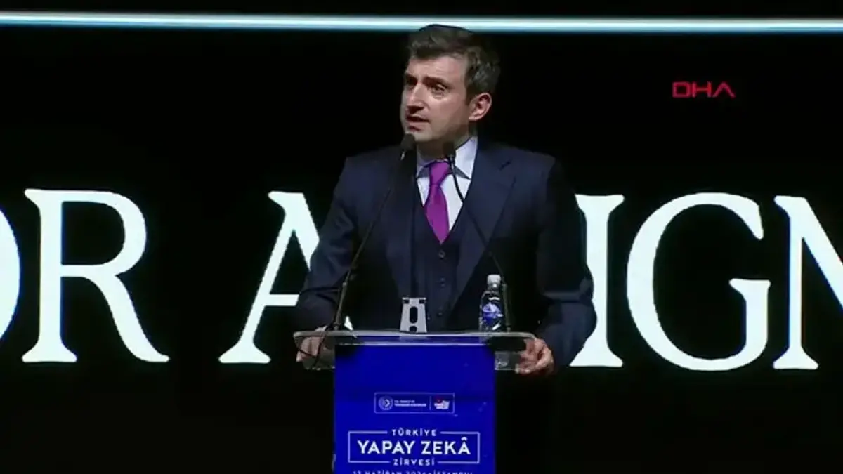 Selçuk Bayraktar: Verilerimizi küresel güçlere vermemeliyiz