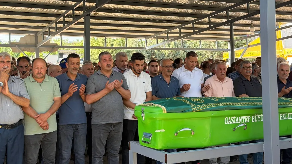 YKS yolunda kahreden kaza! Mehmet Fatih İnal'ın görüş açısını minibüs kapatmış