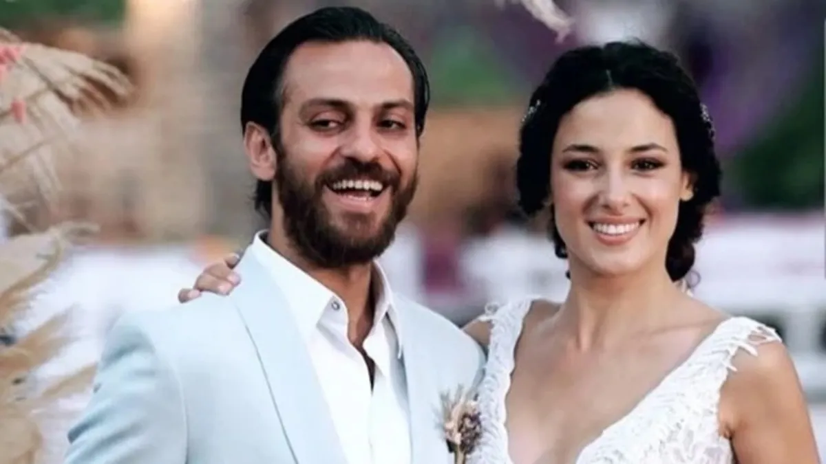 Cansu Tosun’la 8 yıllık evliliği tek celsede bitmişti! Oyuncu Erkan Kolçak Köstendil’den boşanma açıklaması: Biz hep beraberiz