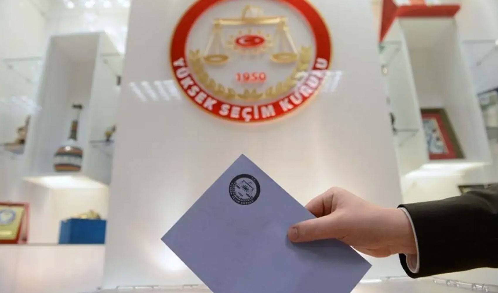 Sandıklar kuruldu: 3 ilde ara seçim günü