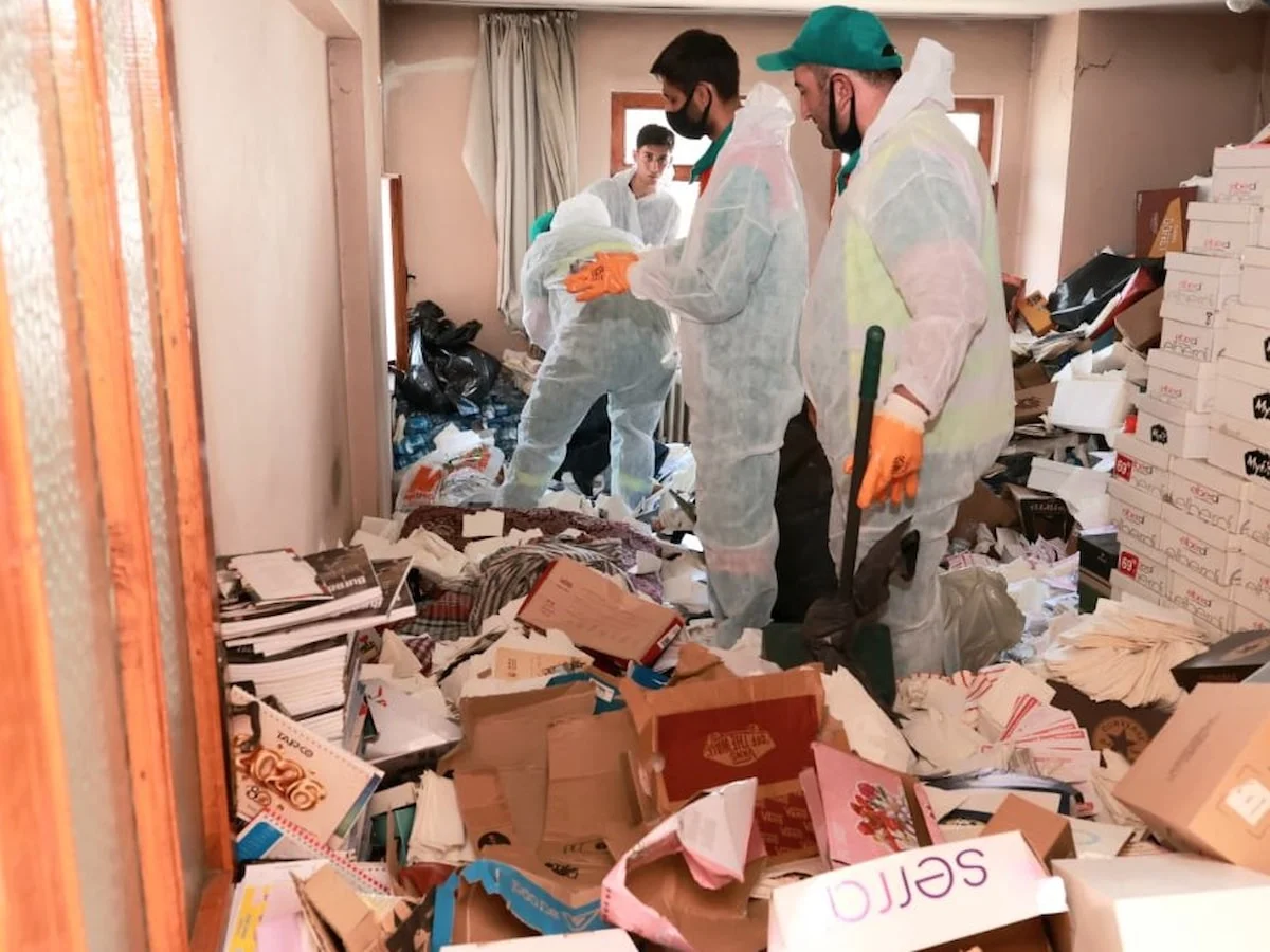 Bursa'da bir evden 20 çöp çıktı