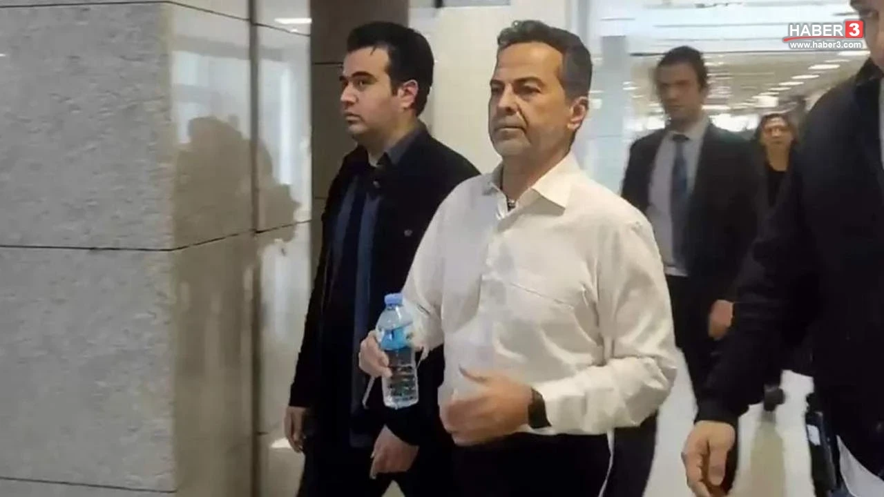 Nasuh Mahruki'ye 15 Temmuz paylaşımı soruşturması! Gözaltına alındı