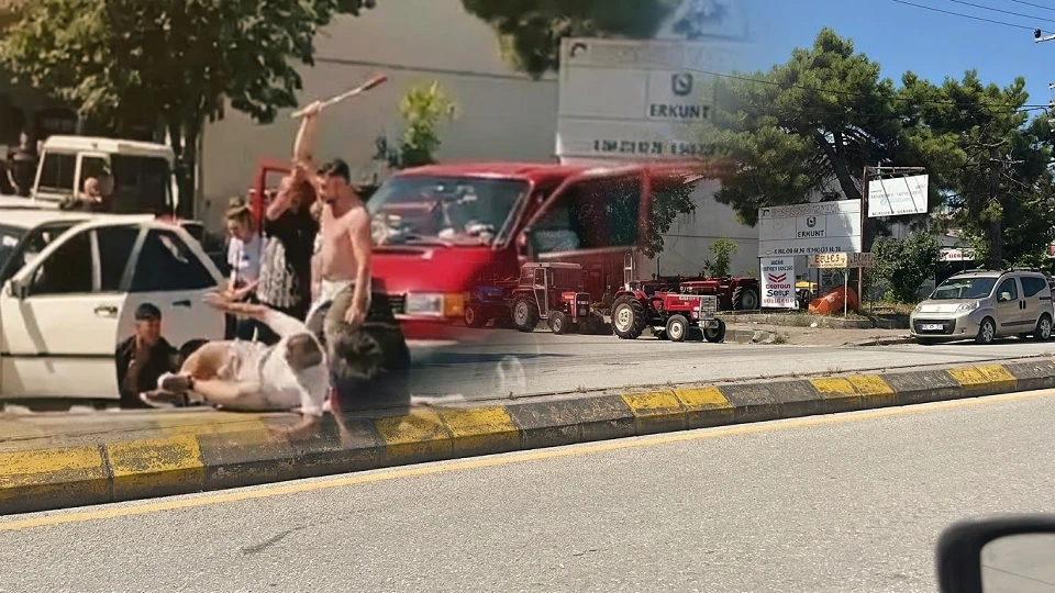 Husumetliler trafikte denk geldi: Kaçmaya çalışan minibüse taş fırlatıldı