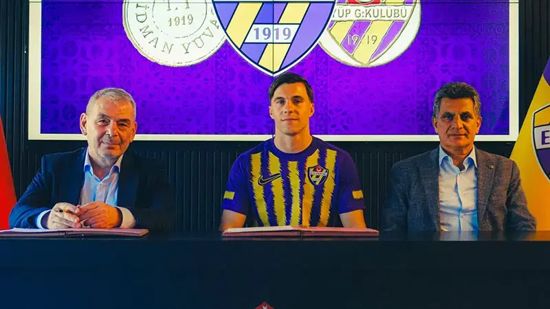 ikas Eyüpspor, Konrad Michalak'ı kadrosuna kattı