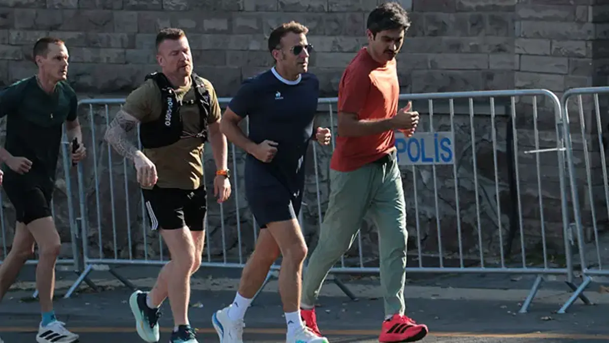 Macron sabah koşusunu Seğmenler Parkı'nda yaptı
