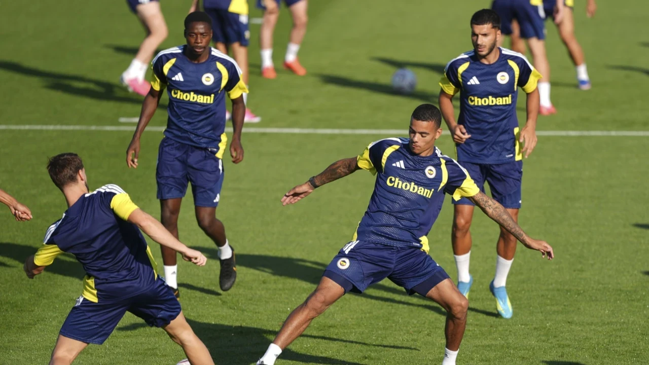 Fenerbahçe'den Gornik Zabrze maçı öncesi gece yarısı kadro değişikliği