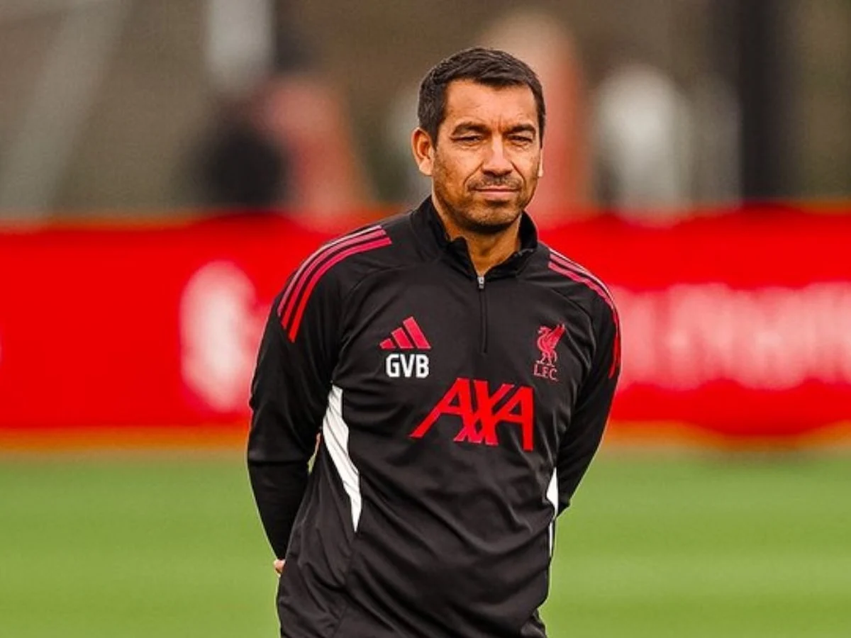 Liverpool, Giovanni van Bronckhorst ile yolları ayırdı