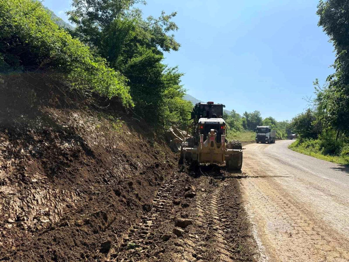 Derdin Köyü'nde beton kanal çalışması