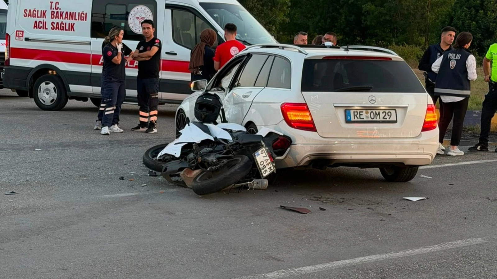Zonguldak'ta otomobille çarpışan motosikletli öldü