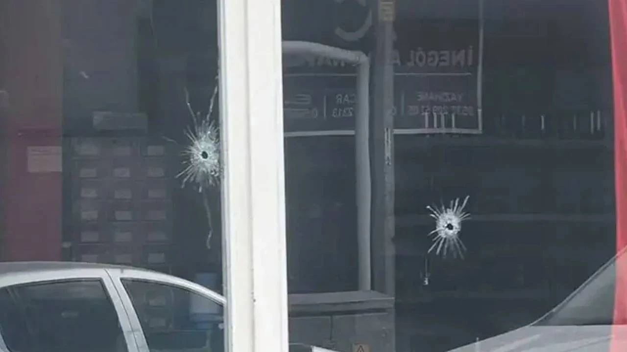 Bursa’da iş yerine kurşun yağmuru: Motosikletli saldırganlar aranıyor