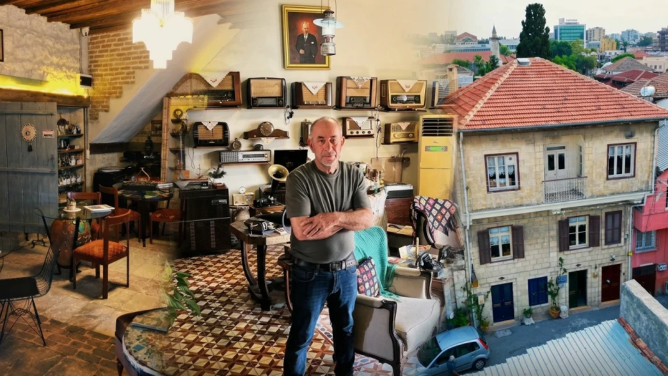 Annesinin hediyesi hayatını değiştirdi: 3 katlı konağı 40 bin anıyla doldurdu!