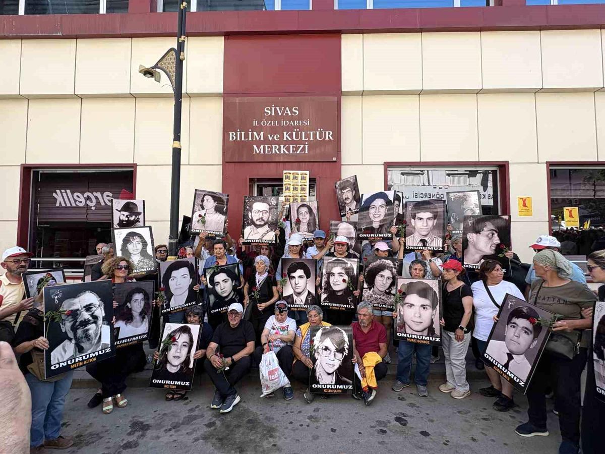 Sivas olaylarında hayatlarını kaybedenler anıldı