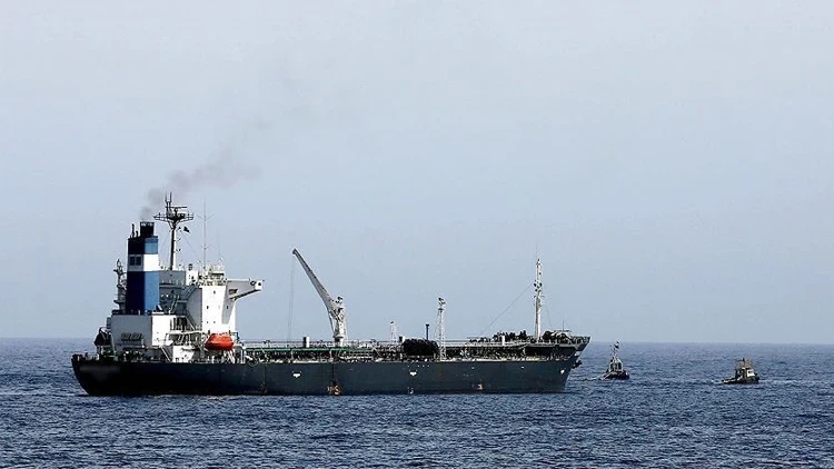 İngiltere Rus tankerine müdahale etti