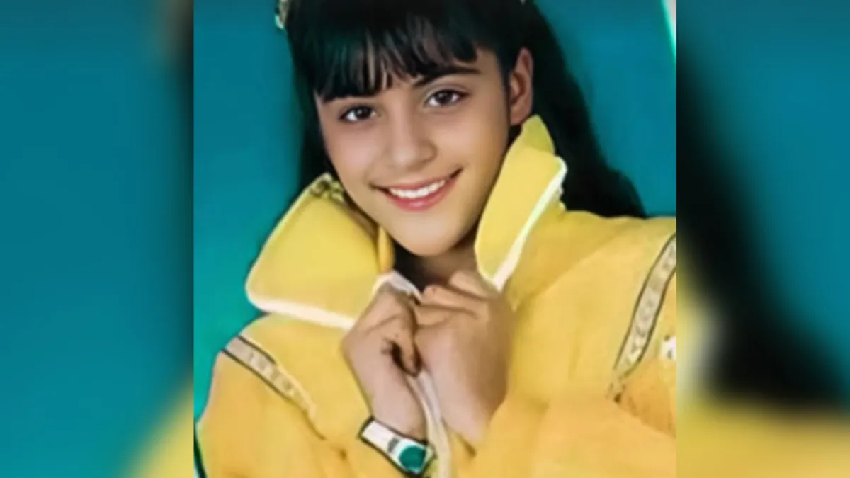 Nostaljik fotoğrafı olay oldu! Bakışları hiç değişmemiş dedirten ünlü türkücüyü tanıyabildiniz mi?