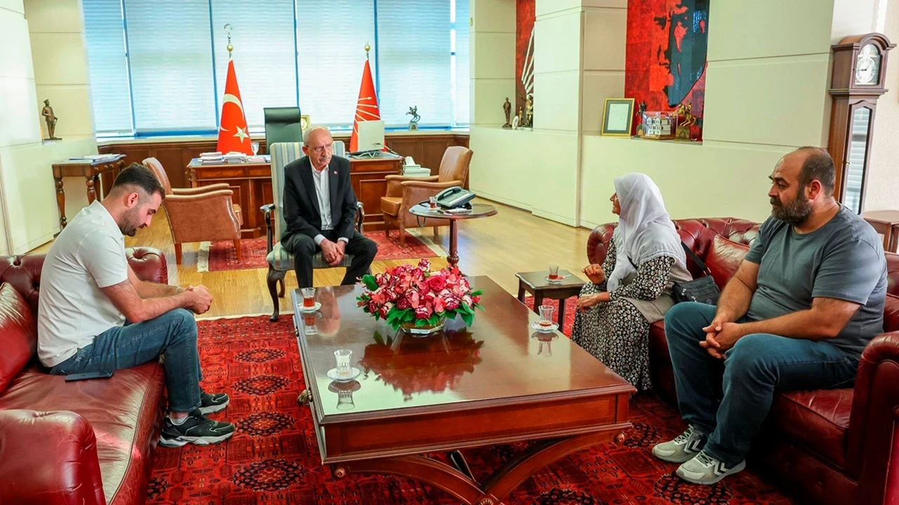 CHP Genel Başkanı Kılıçdaroğlu, Narin Güran'ın ailesini kabul etti