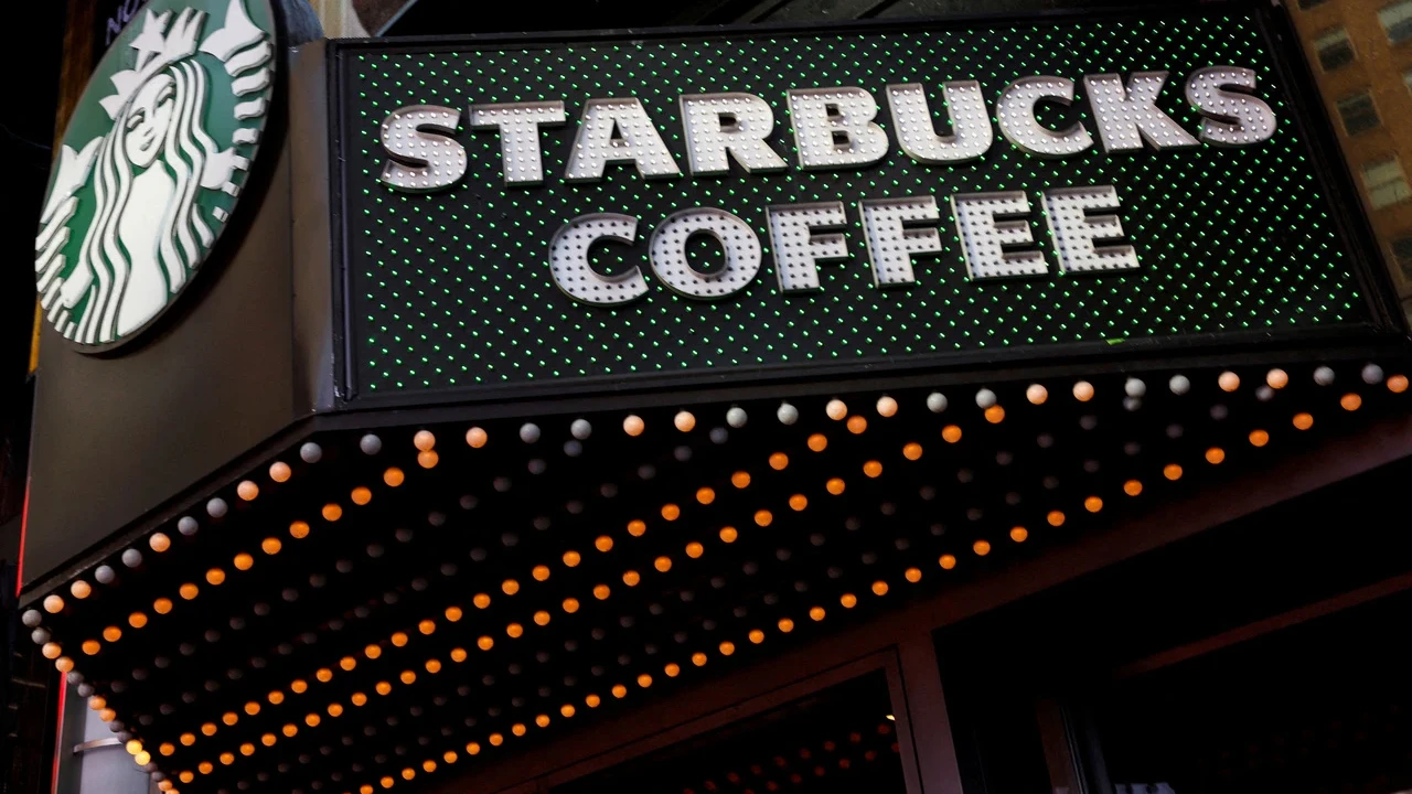 Starbucks'tan milyar dolarlık hamle: O ülkenin operasyonları satılıyor