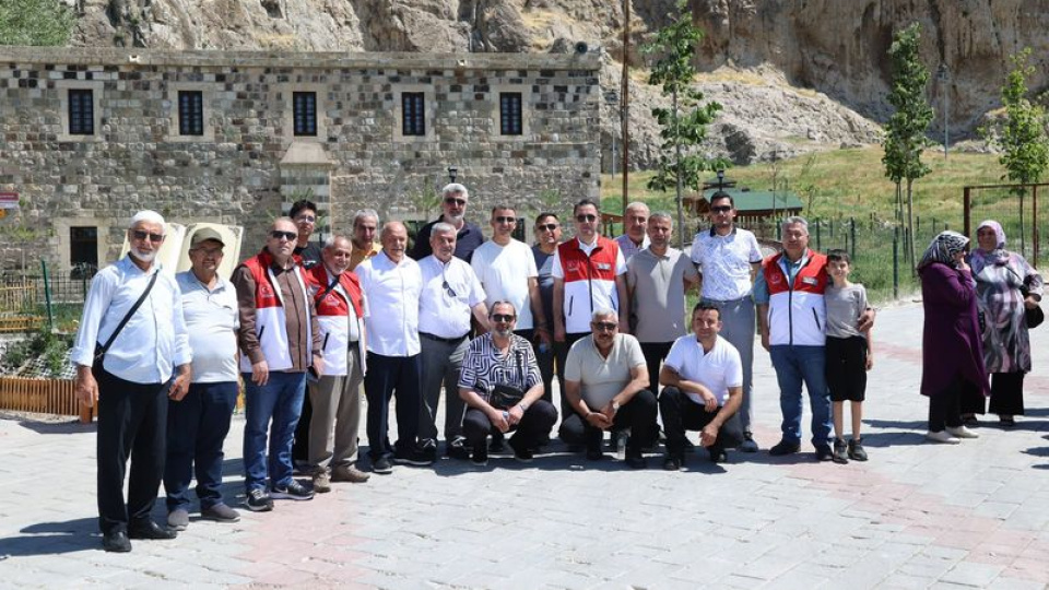 Van'da şehit ve gazi aileleri için gezi programı düzenlendi