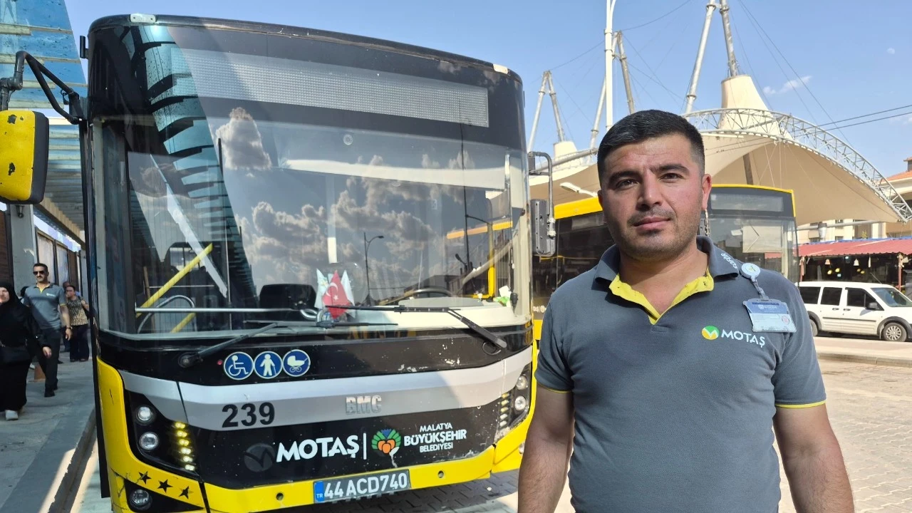 Otobüste kalbi duran yolcuyu, şoför hayatta tuttu: Sadece yolcu değil, hayat taşıyoruz