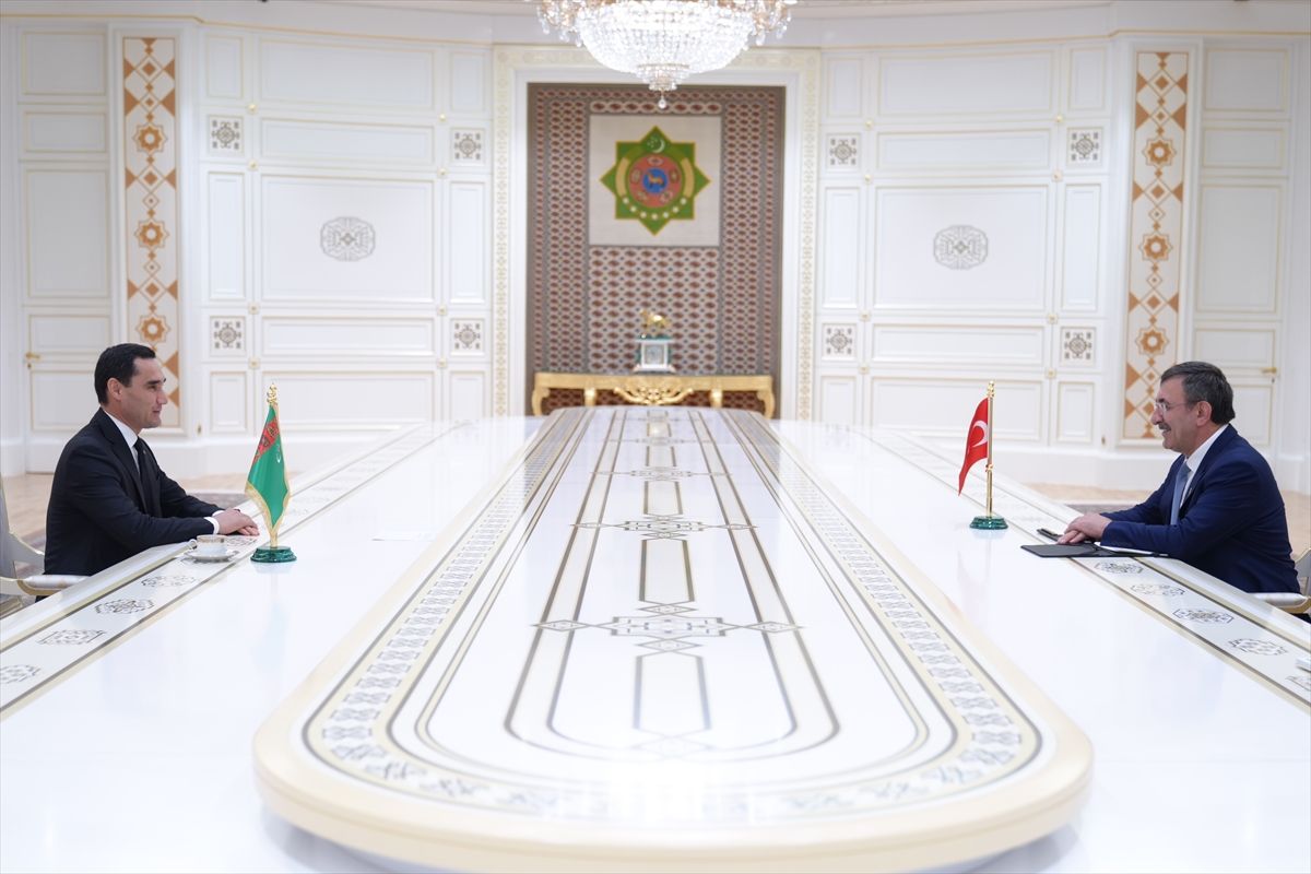 Türkmenistan Devlet Başkanı Berdimuhammedov, Cumhurbaşkanı Yardımcısı Yılmaz'ı kabul etti