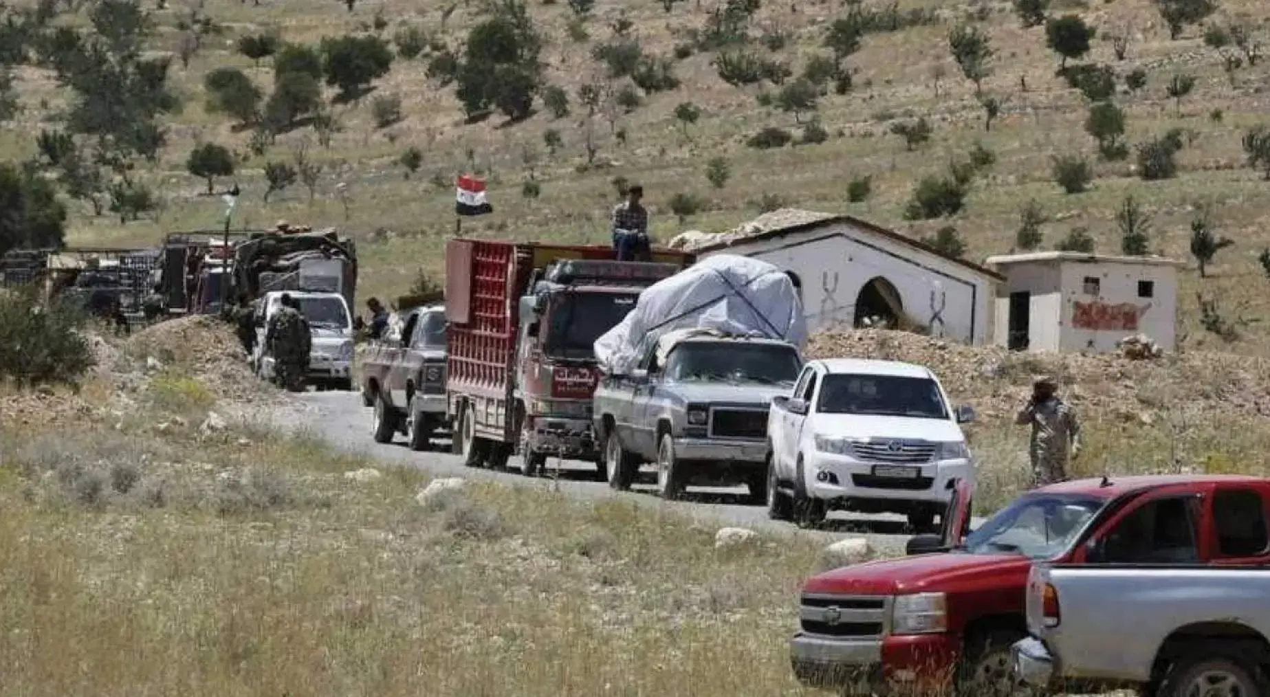 Suriye sınırında operasyon! Gizli bölmelere saklanan 226 bomba bulundu