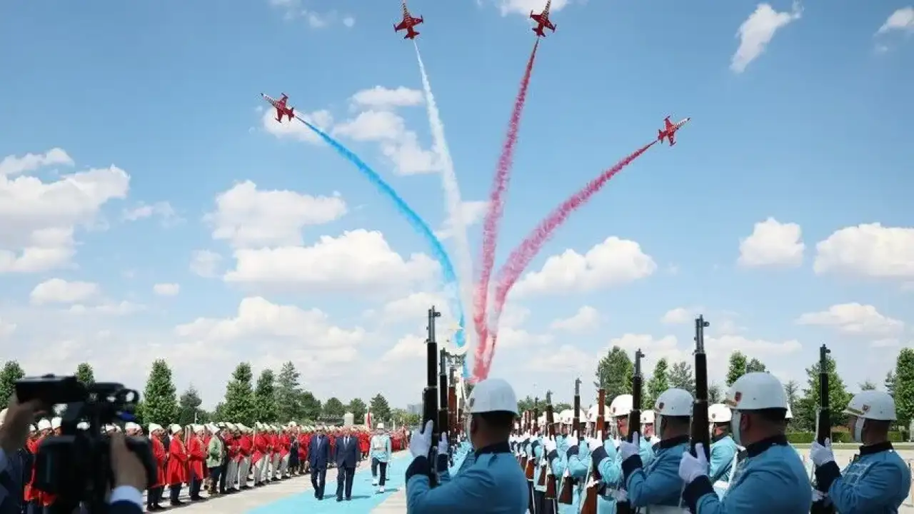 MSB'den NATO Zirvesi'nde Türk Yıldızları'nın koordinasyonuna ilişkin paylaşım