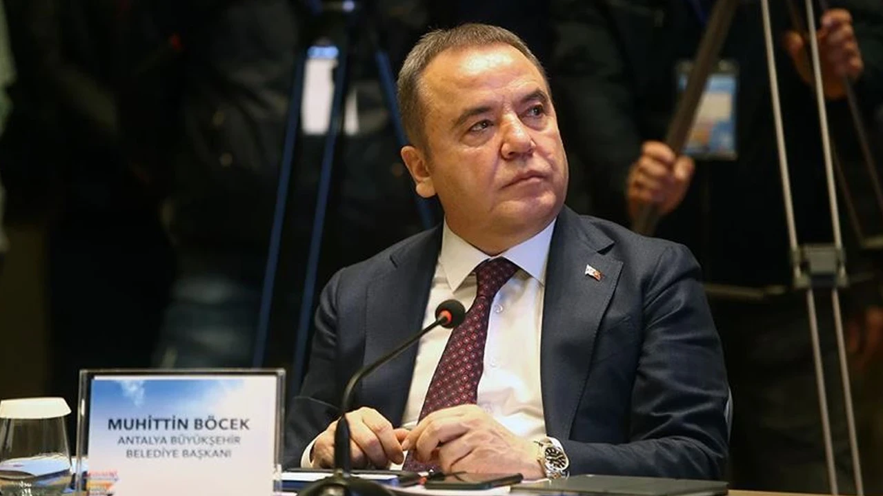 Muhittin Böcek Hastaneye Kaldırıldı