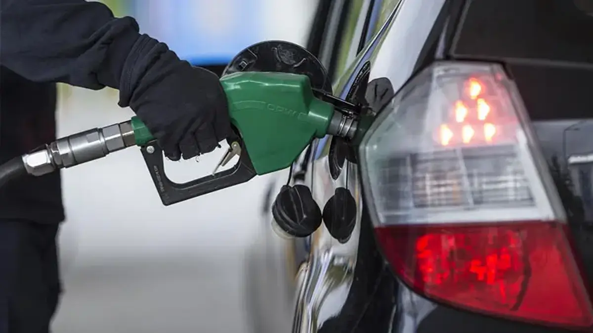 Petrol fiyatları yeniden yükseldi