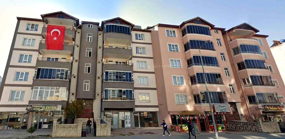 Deprem davasında dikkat çeken gerekçe: 'Saygılı tutum' cezada indirime neden oldu