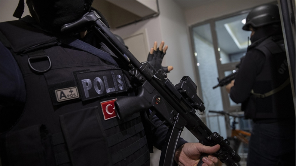 Antalya'da "Altunlar" suç örgütüne operasyon: 33 tutuklama