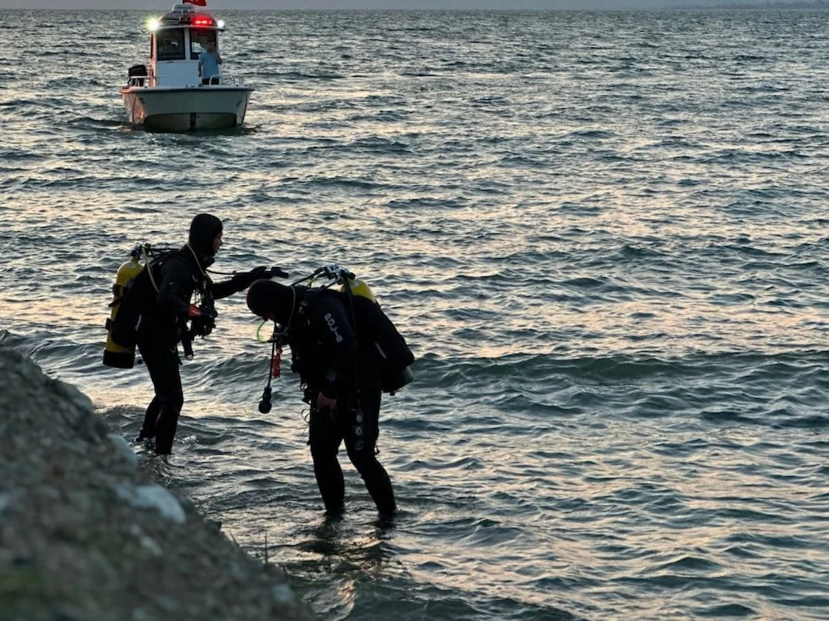 Bursa'da gölde çırpınan oğlunu kurtarırken hayatını kaybetti