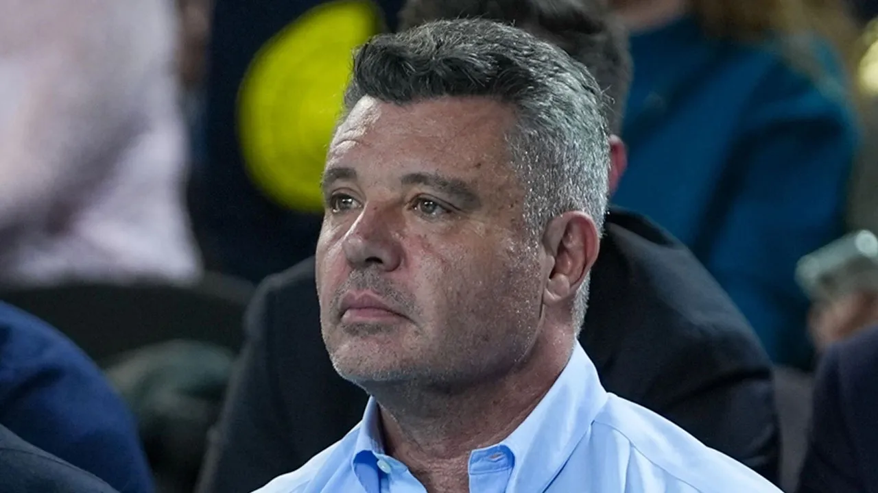 Fenerbahçe'de Sadettin Saran sessizliğini bozdu: "Yalanla dolanla bekleniyorlar!"