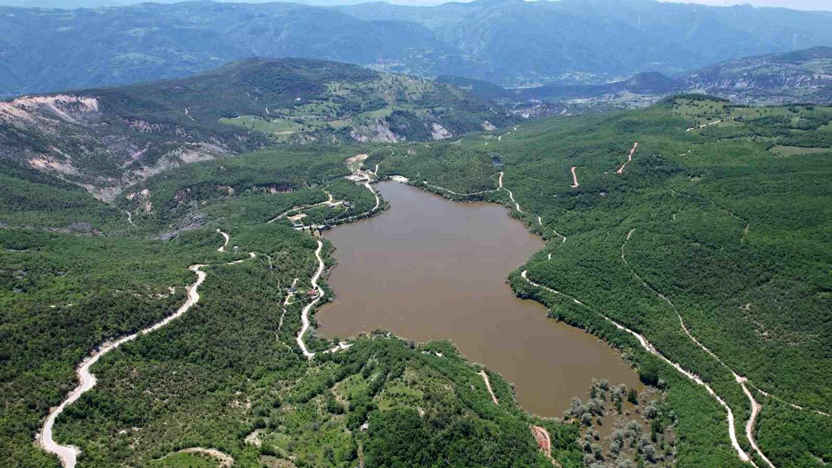 Tokat'ın saklı cenneti Zinav Gölü doğaseverleri mest ediyor
