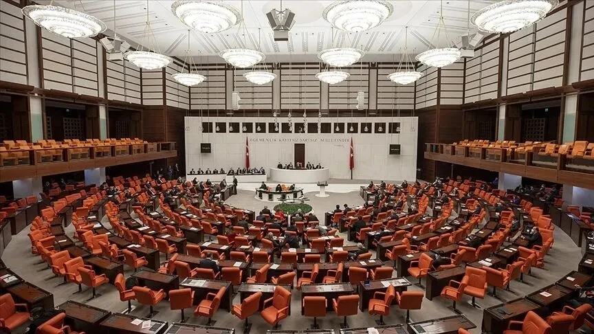 TBMM'den geçti... En düşük emekli aylığı 23 bin 552 liraya yükseldi