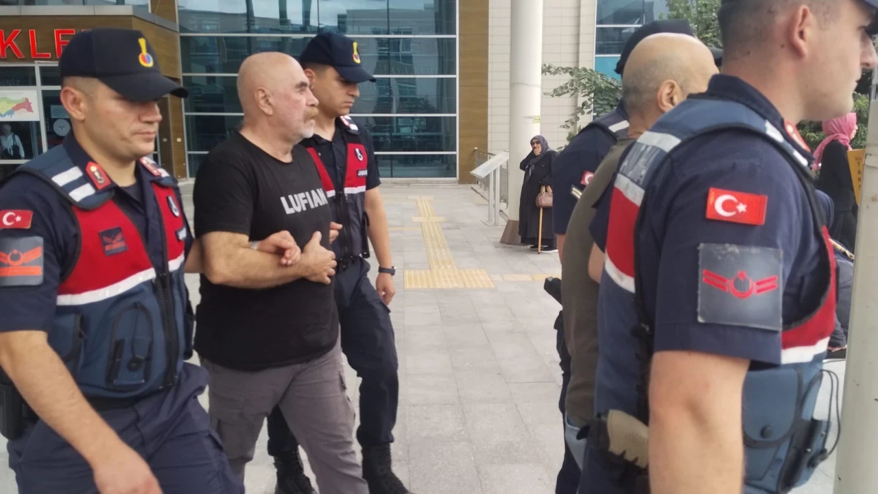 Ezel Akay adli kontrol şartıyla serbest bırakıldı