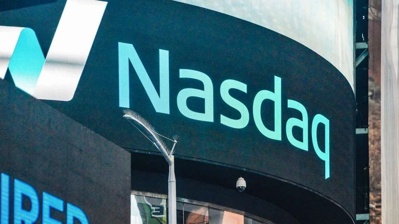 Nasdaq, Nisan 2025'ten bu yana en sert haftalık düşüşe ilerliyor