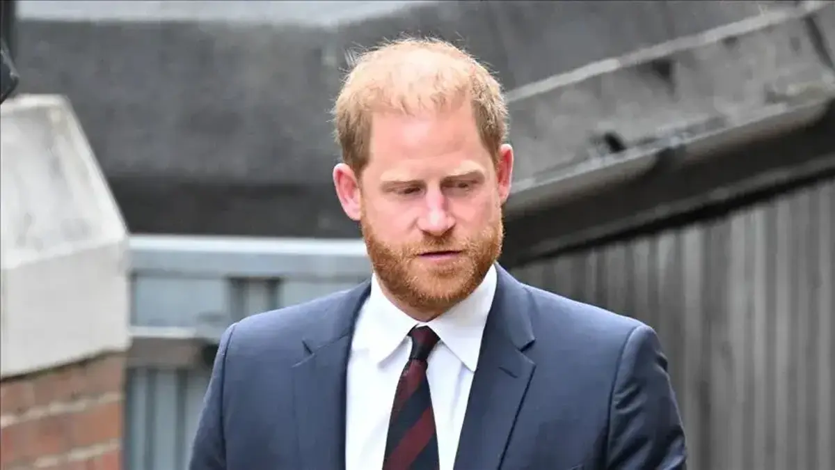 Gidişi gibi dönüşü de olaylı! Prens Harry için son dakika şoku: Buckingham kapıları kapattı...