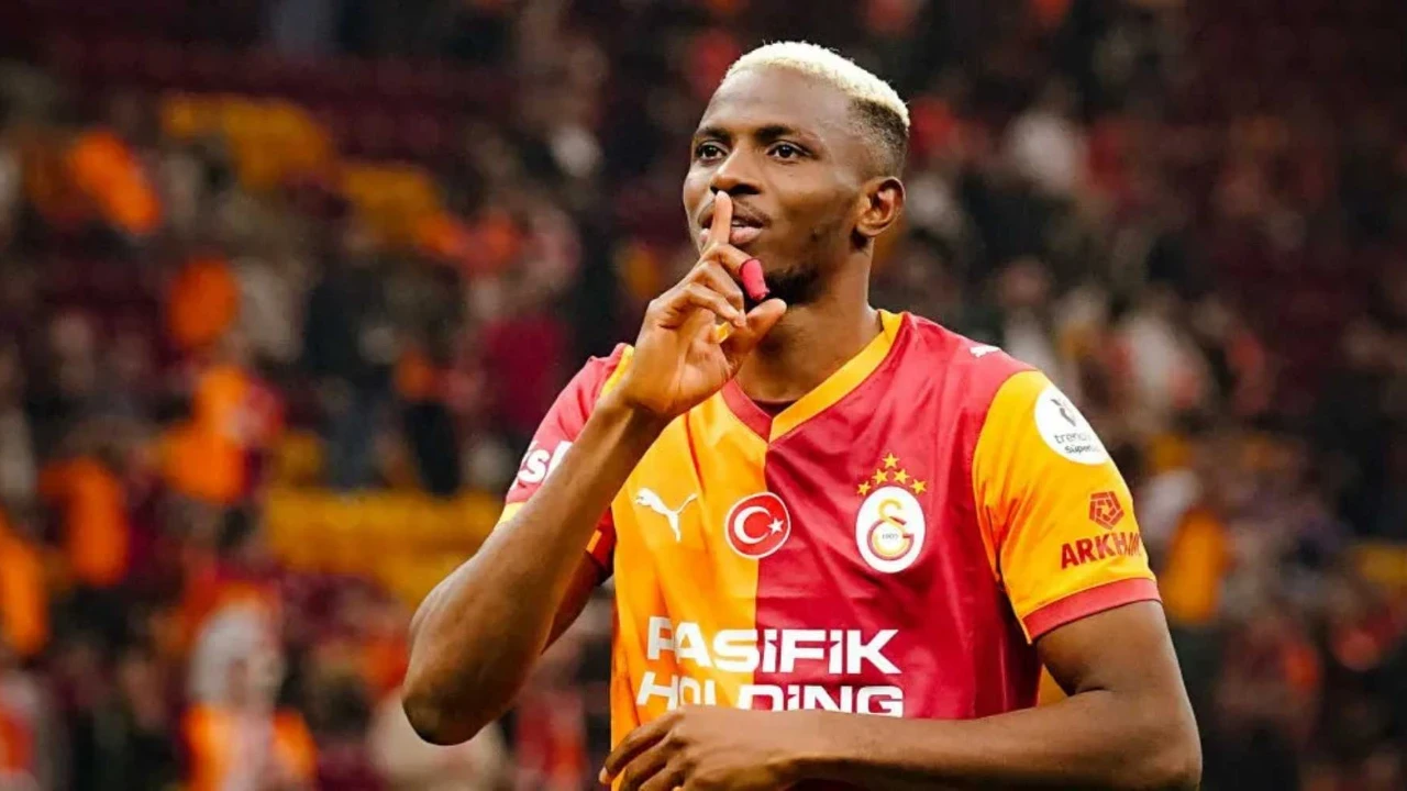 Manchester United'dan Osimhen hamlesi! Futbol tarihine geçebilir