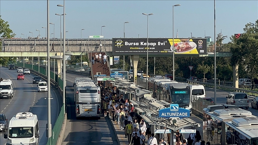 Dikkat! Yarın altı durak kapalı: Metrobüs, Fatih Sultan Mehmet Köprüsü'nden gidecek