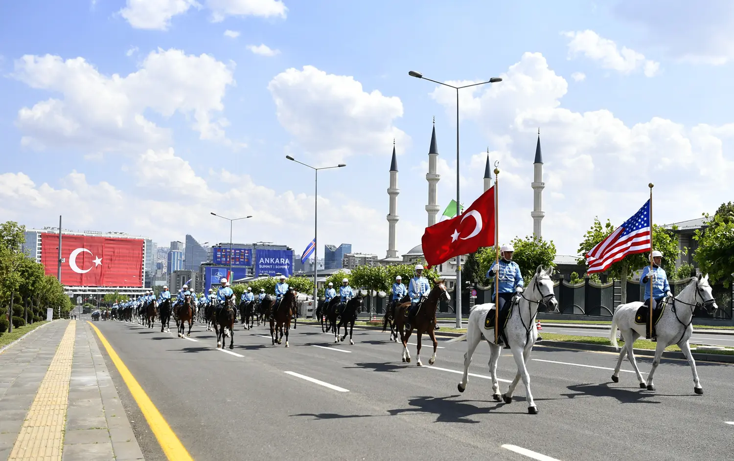 Ankara'nın yeni bağlantı yolları heyetlerin hızlı ve konforlu ulaşımını sağladı