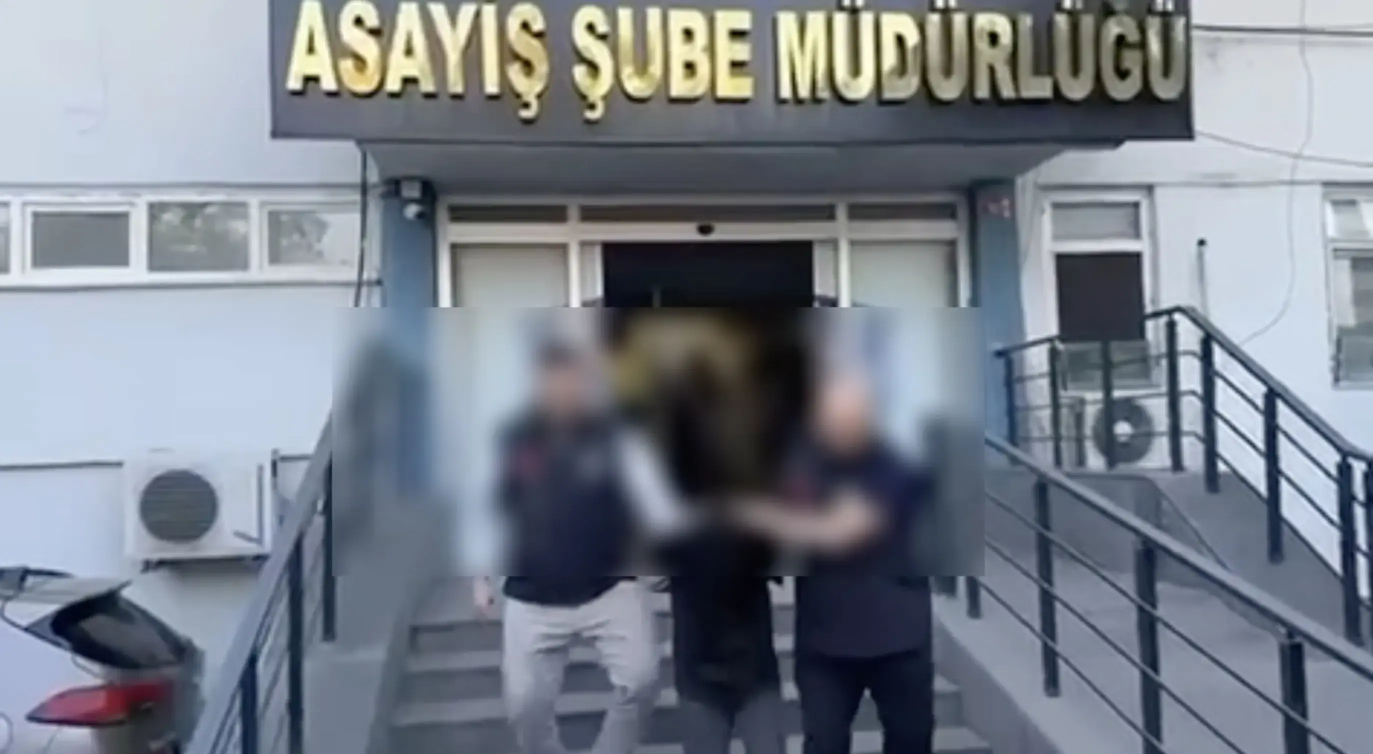 Diyarbakır'da peş peşe silahlı saldırı! ATM ve iş yerlerini kurşunlayan şüpheliler yakalandı