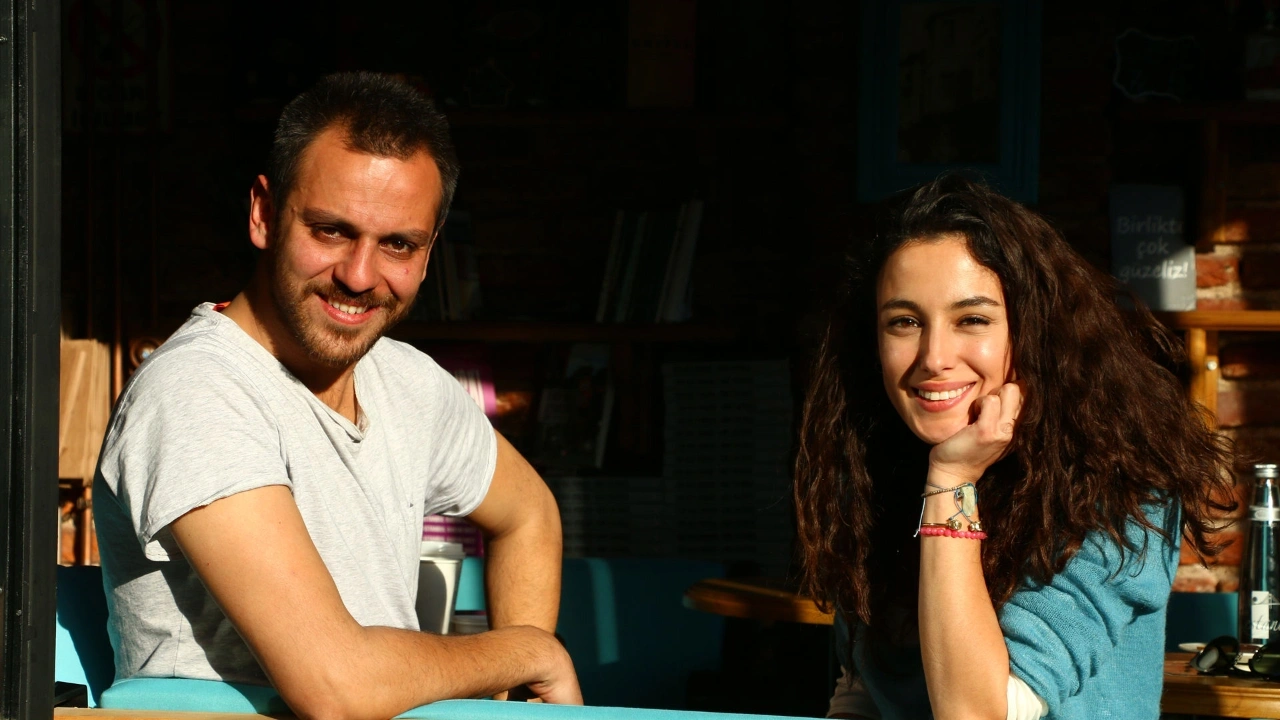 Cansu Tosun ve Erkan Kolçak Köstendil yeniden bir arada! 8 yıllık evlilik tek celsede bitmişti