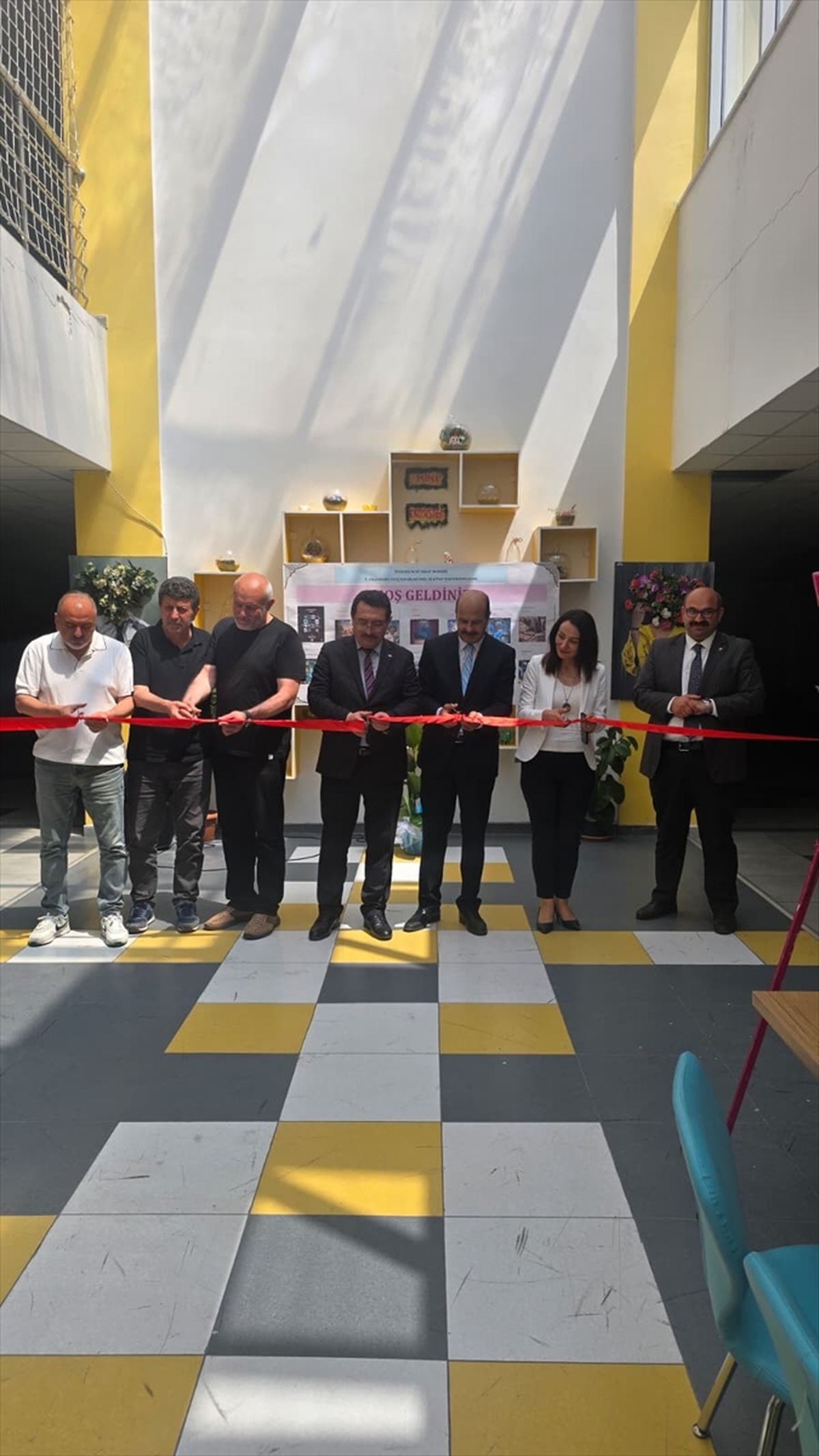 Sivas'ta genç yazarlar ilk imza günü heyecanını yaşıyor